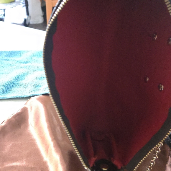 Crossbody Pochette Wristlet  (READ DESCRIPTION) - Picture 8 of 8